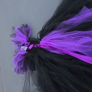 Tutu Dreams Medium 4T Girls Beautiful Crinoline skirt of black and purple.